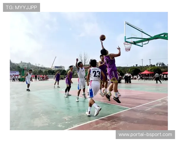 青年篮球运动员开展主题教育，领悟登山精神